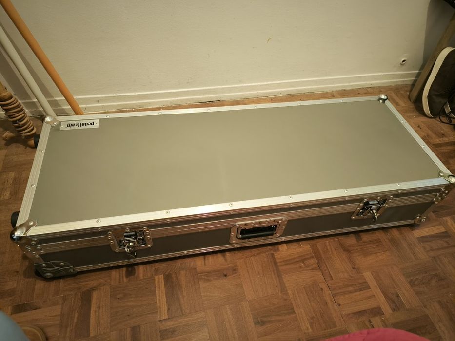 Pedaltrain Terra 42 e tourcase w. Wheels