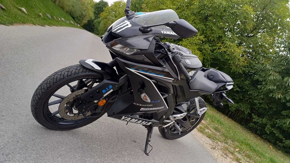 Yamaha yzf 125 r125 cbr abs mt 125