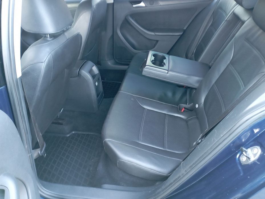 Продам Volkswagen JETTA 2013