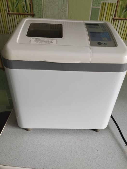 Хлібопічка  LG HB1001