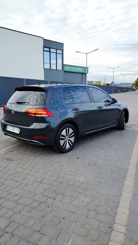 Продам E-Golf 36kw