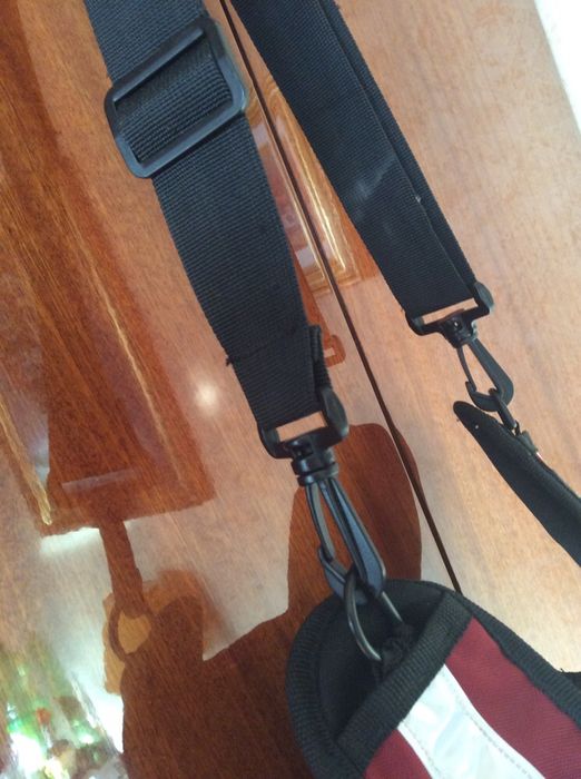 Sportowa torebka NATIONAL GEOGRAPHIC z odblaskami - regulowany pasek