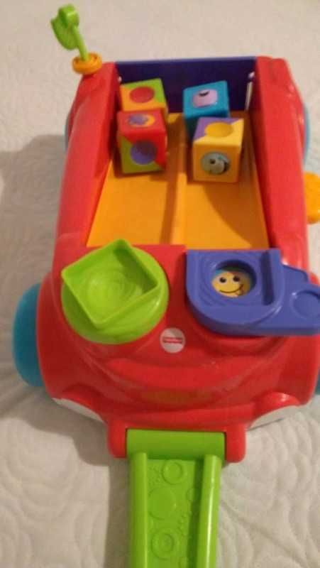 pojazd Fisher Price kształty, do ciągnięcia lub bez