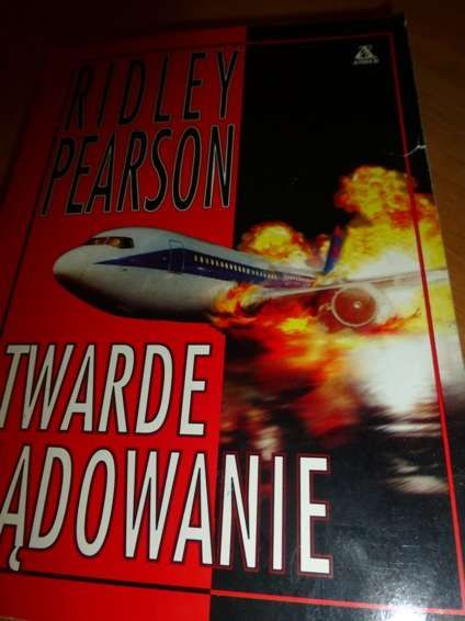 Książka "Twarde lądowanie" Ridley Pearson