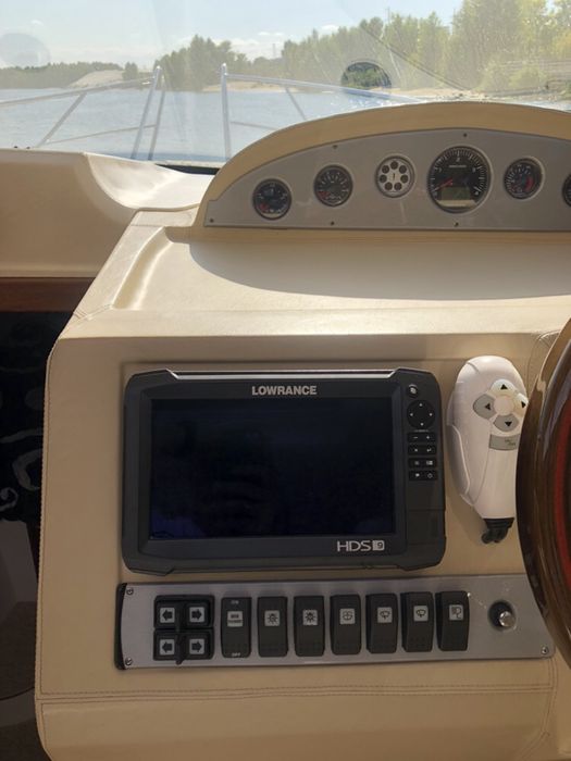 Продам яхту Adamant 330 HT