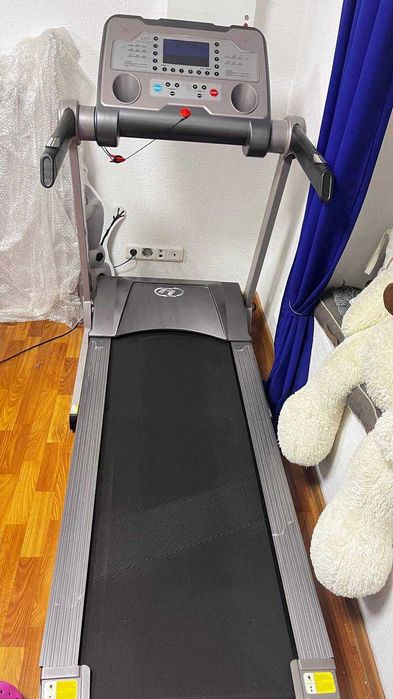 Бігова доріжка FitLogic Miracle V-570