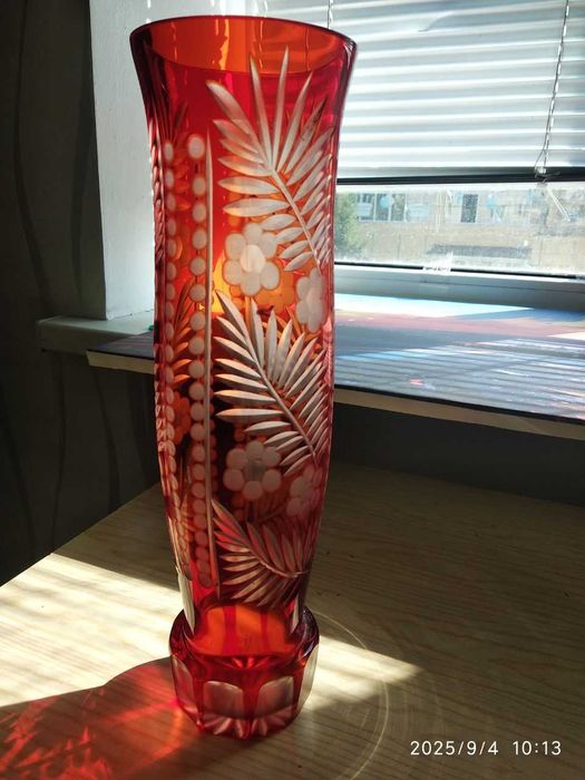 Ваза для цветов рубиновое стекло