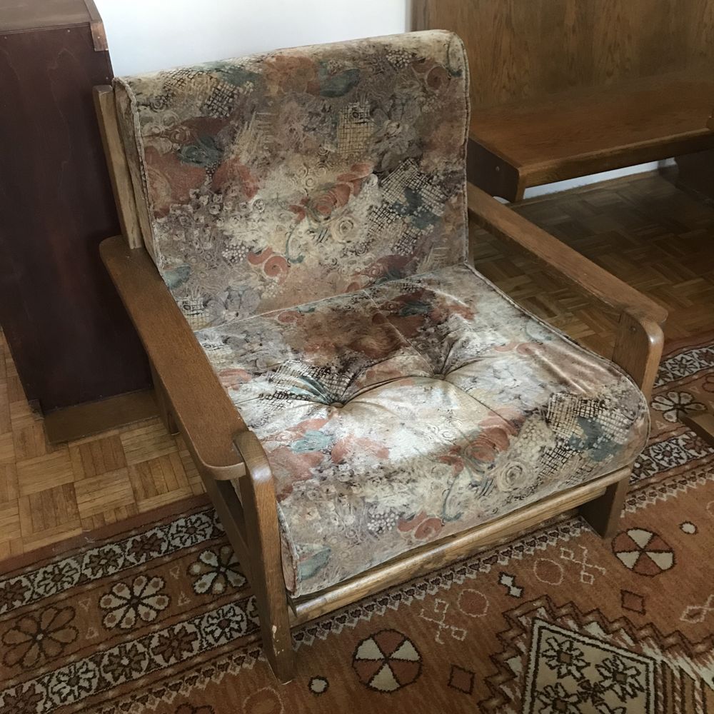 Szeroki Fotel dwa fotele do salonu pokoju dziennego PRL dąb