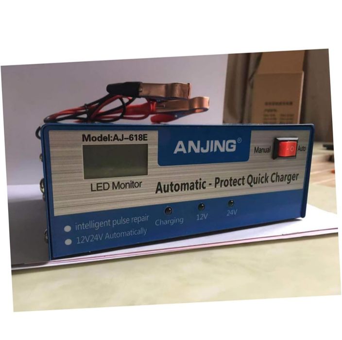 Carregador e reparador de bateria Aj-618E 12/24v 200Ah NOVO
