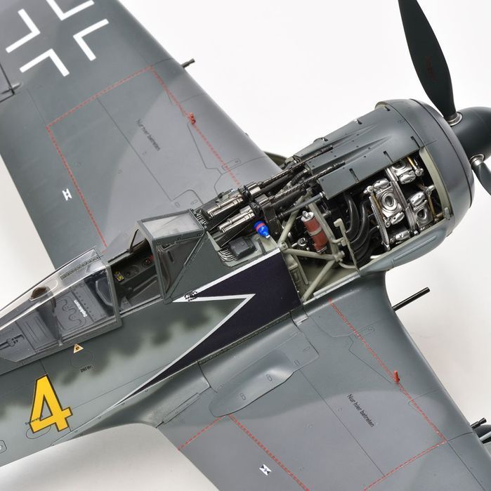 Zoukei-Mura SWS3221 Focke Wulf Fw 190 A-4 Siegfried Schnell 1/32 model