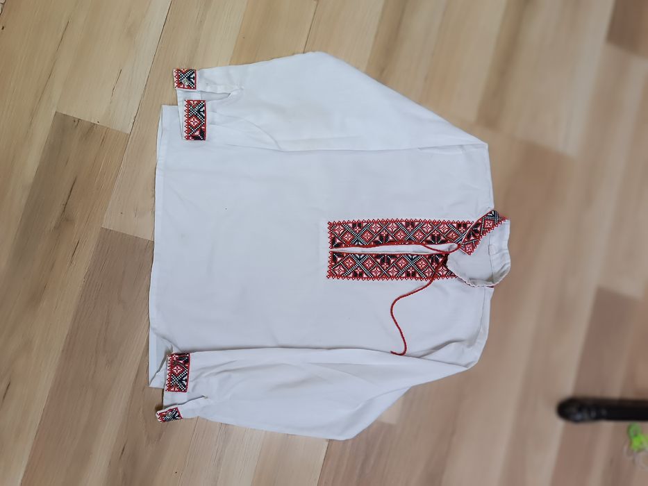 Продам вишиванку на хлопчика