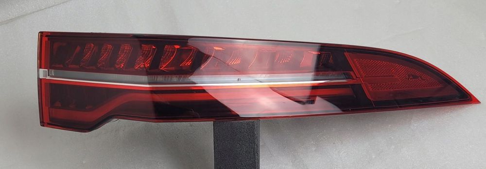 LAMPA TYŁ TYLNA LED PRAWA JAGUAR I-PACE X590 2018-