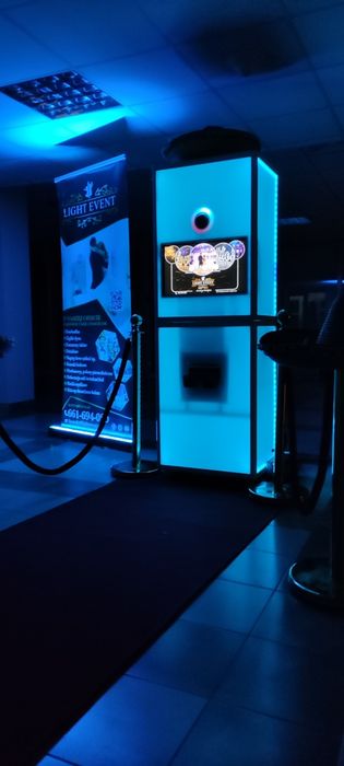 Fotobudka 360, ciężki dym, pirobaner, napis miłość, wiatraki iskier