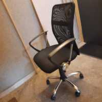 Krzesło biurowe obrotowe regulowane