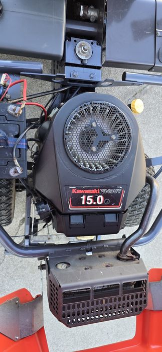 Trator Corta Relva RIDER HUSQVARNA 15-V2 Bicilindrico  15Hp