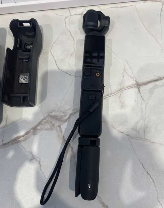 Dji osmo pocket 3 creator combo.