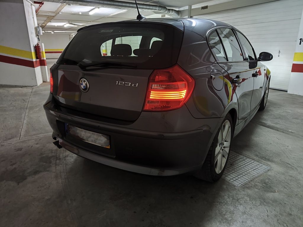 BMW 123d 5 portas