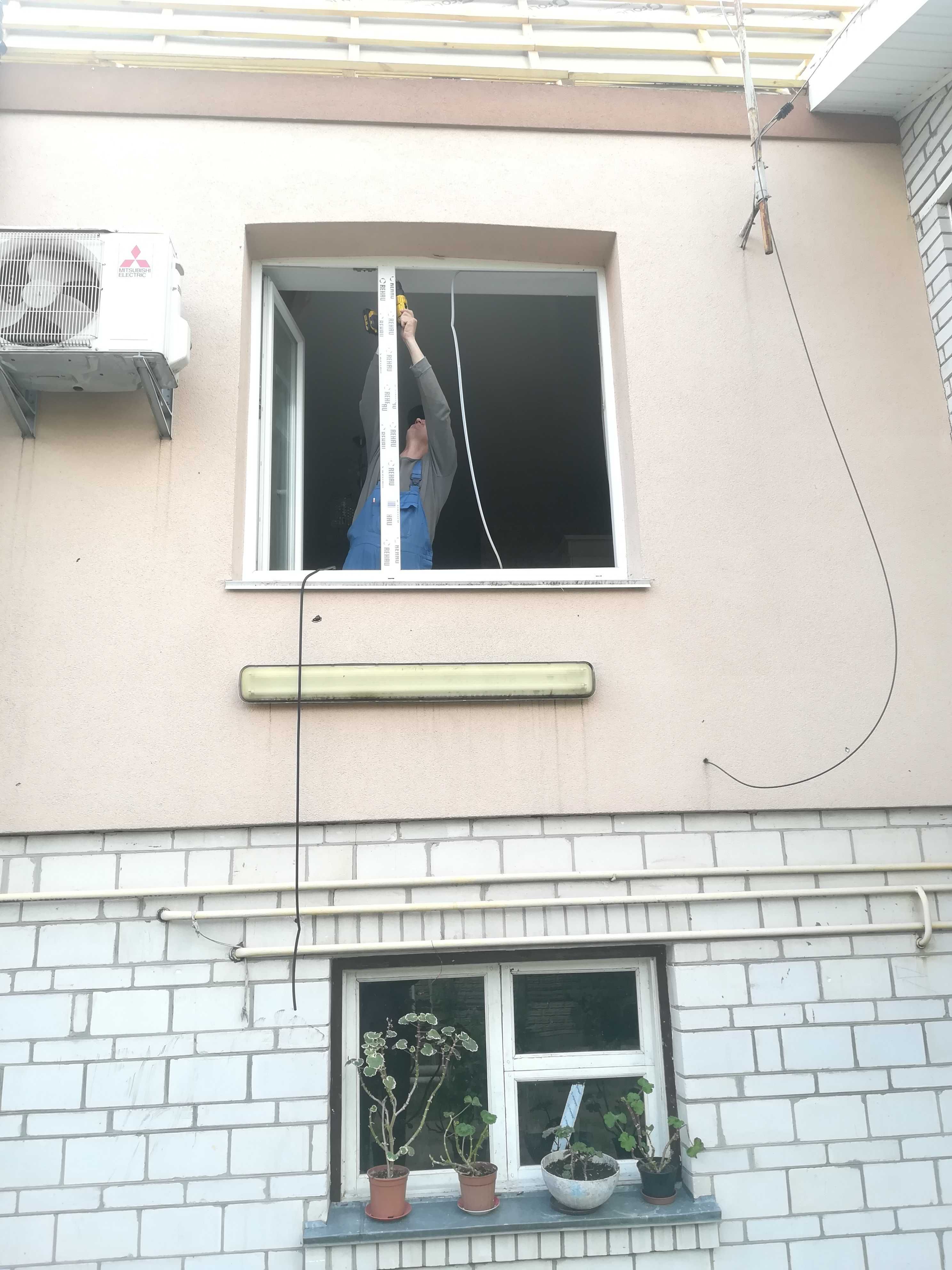 Ремонт Модернізація Відновлення пластикових вікон після обстрілів