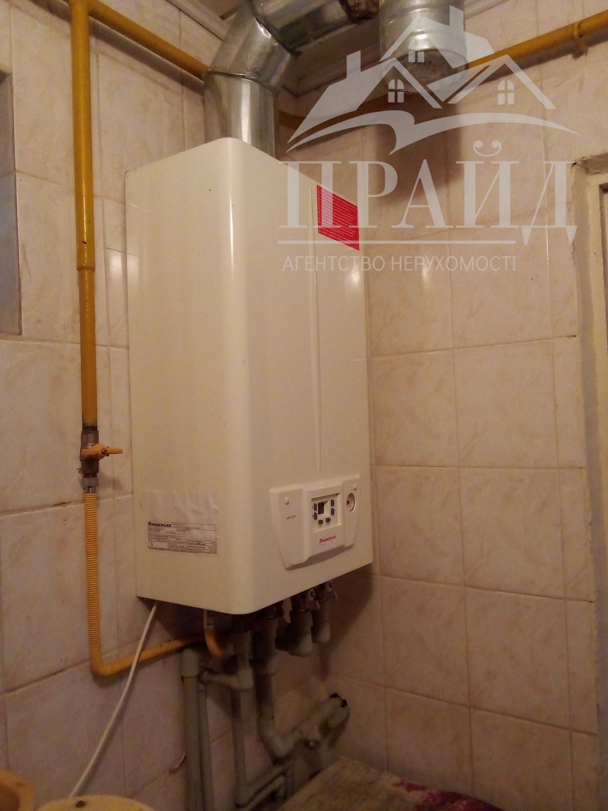 Продам житловий цегляний будинок