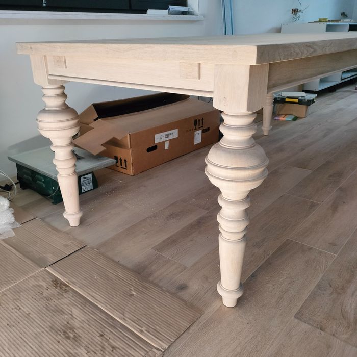 Nowy stół dębowy  model Husarz 
Stół Wykonany w całości z li