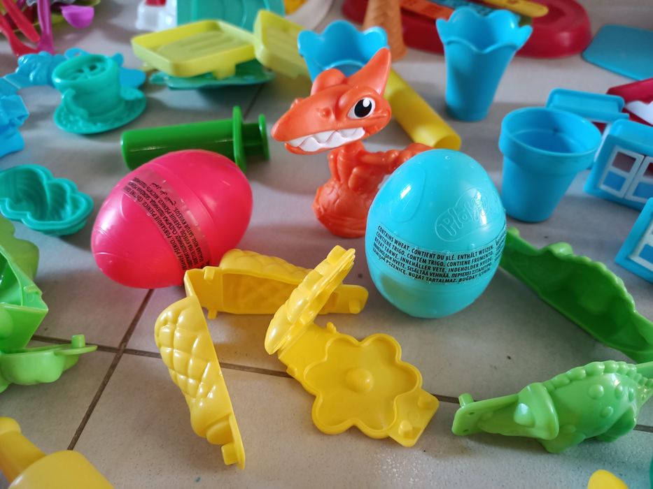 6 zestawów Play doh