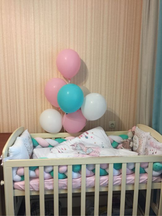 Комплект в кроватку (косички, подушки, плед)