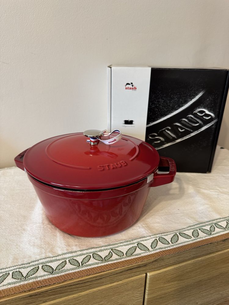 Staub кокот чавун