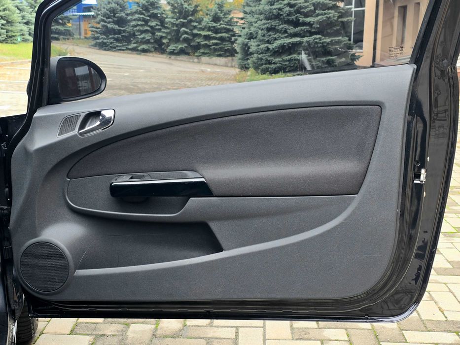 Opel Corsa 2012г.в. 1.3 дизель, механика