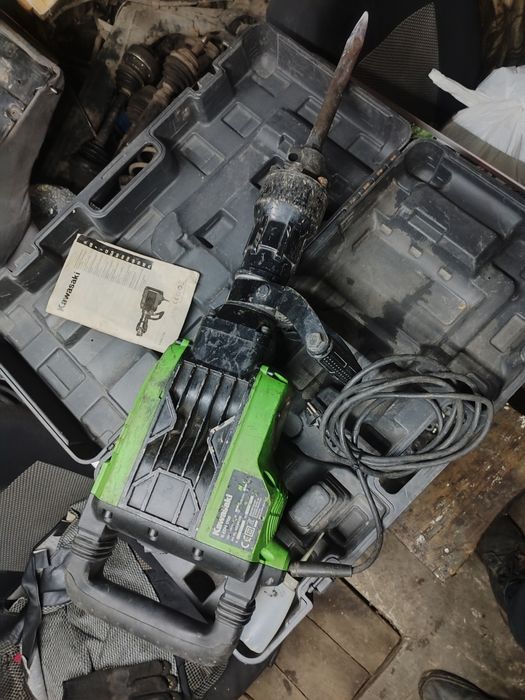 Відбійний молоток Kawasaki