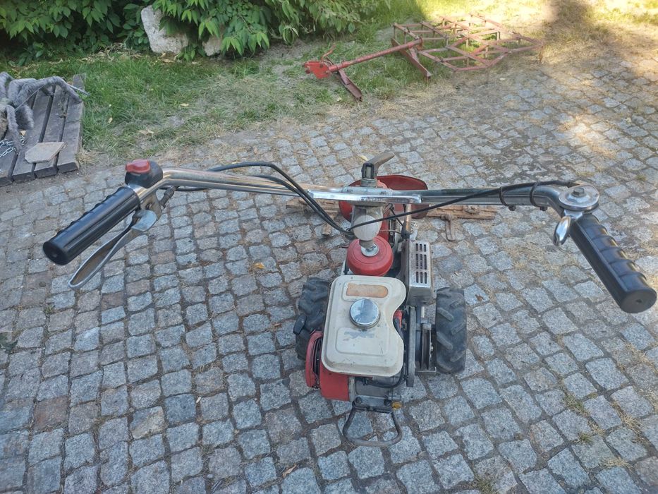 traktorek jednoosiowy dzik Honda odśnieżanie pług do śniegu