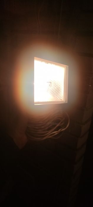 Lampa halogenowa
