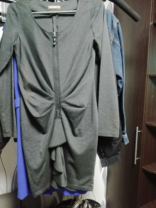 Сукня жіноча сірого кольору