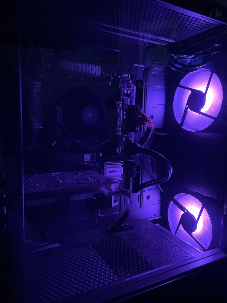 Komputer PC / Idealny do gier i prac biurowych / Ryzen 5, RX 550/550