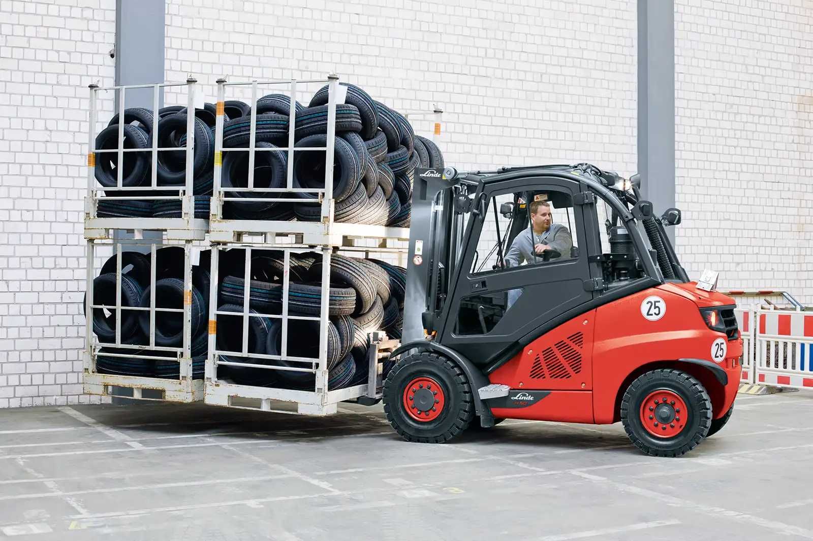 Wózek widłowy - diesel, LPG, elektryczny - z operatorem - usługi