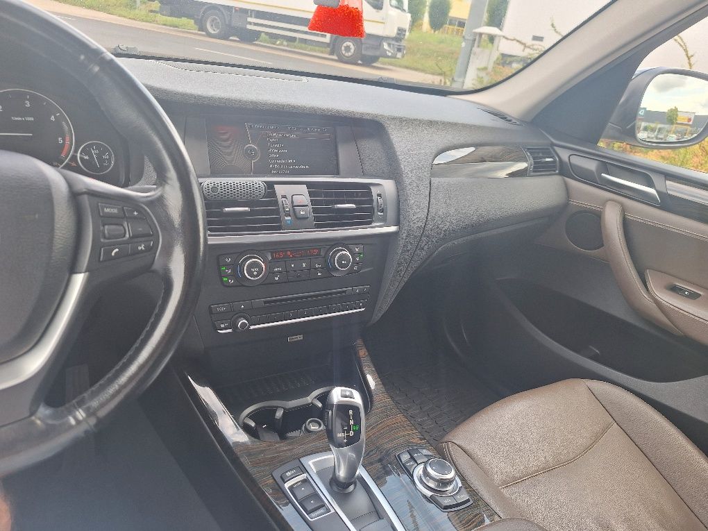 Sprzedam BMW X3 2.0d 2011r