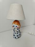 Mała lampka z ceramiczną podstawą