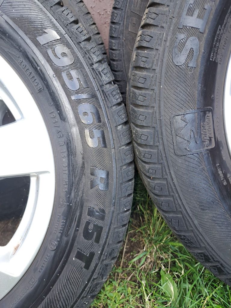 Sprzedam felgi z oponami 195/65 R 15