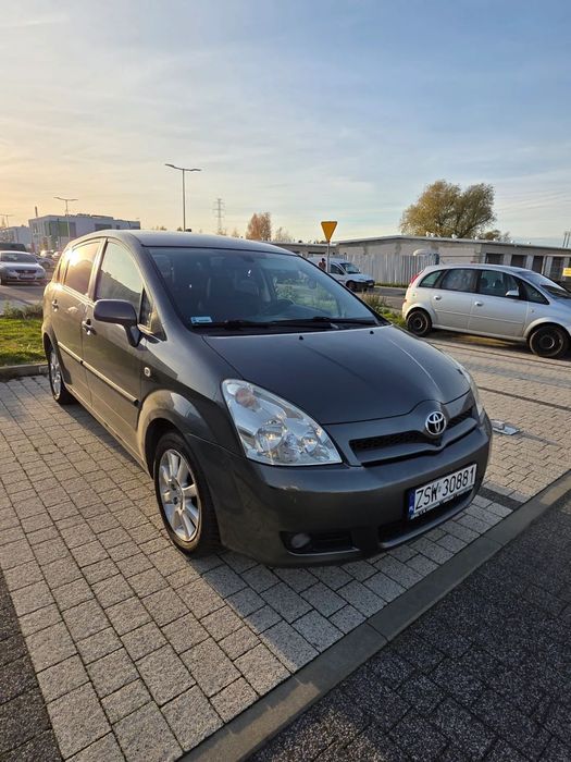 Toyota Corolla Verso Sprzedam cena do małej negocjacji.