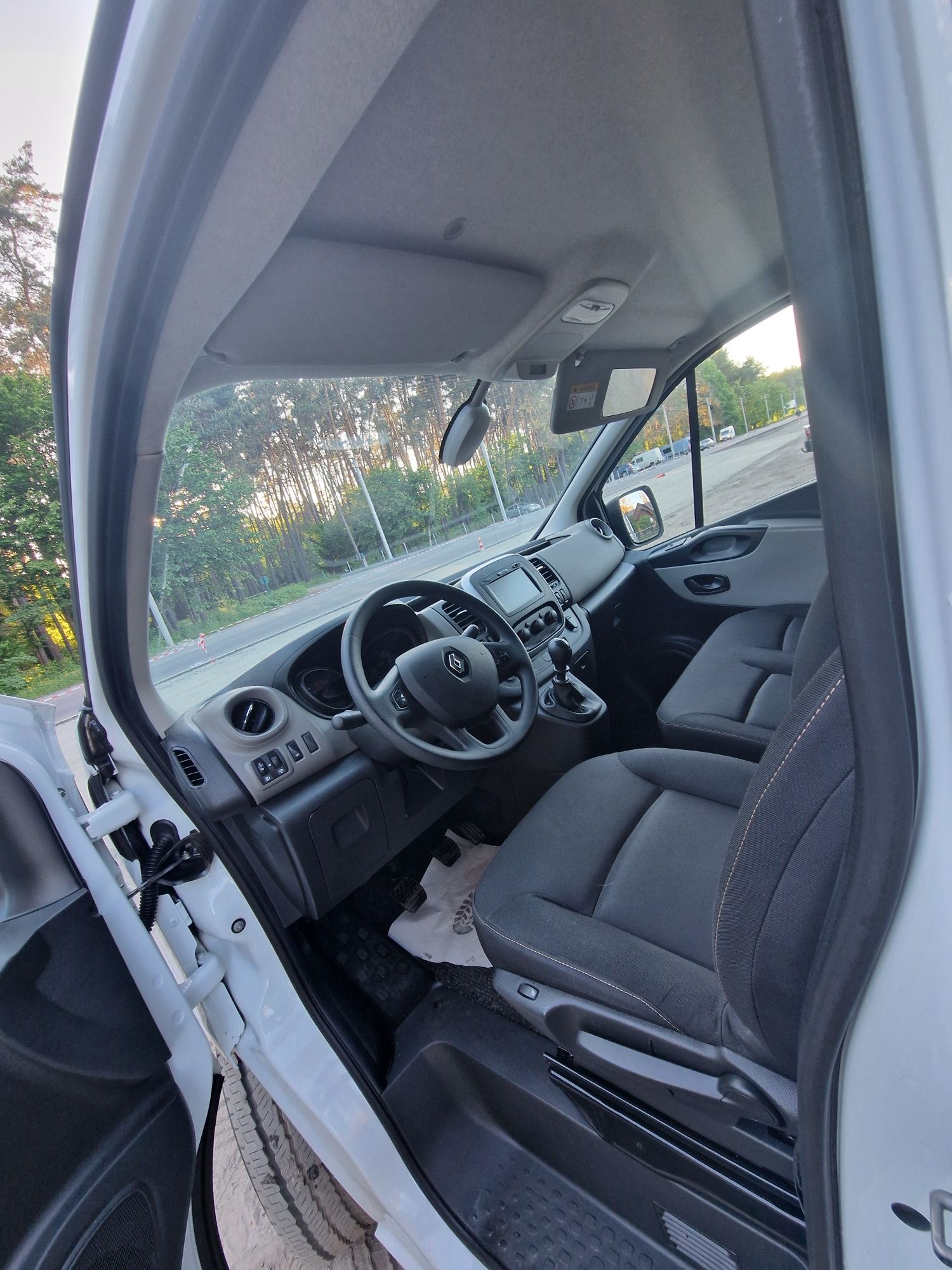 Renault trafic long 2019 full