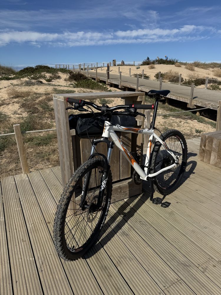 Bicicleta  Bs3  semi nova