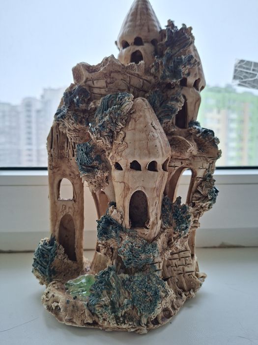 Замок для аквариума