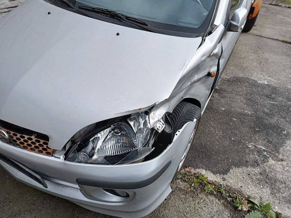 Daihatsu yrv 1.3i s07 części