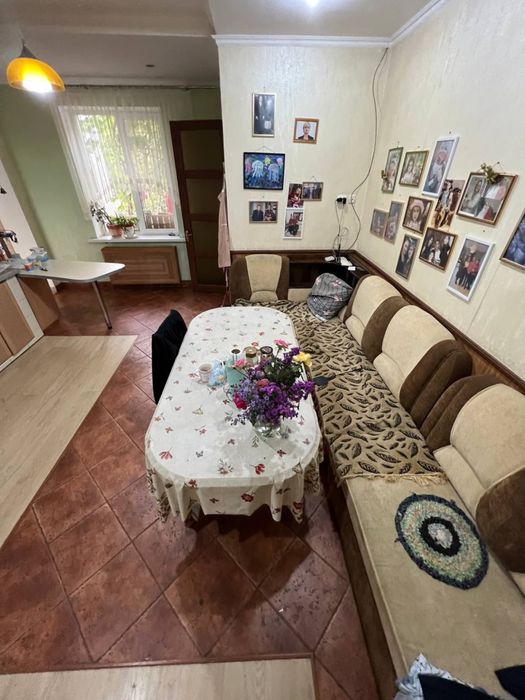 Продаю дом, который строили для себя- капитальный, все коммуникации!