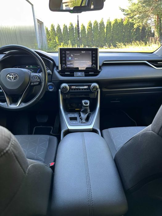 Toyota RAV4 Hybryda automat wynajem DŁUGOTERMINOWY z WYKUPEM BEZ BIK