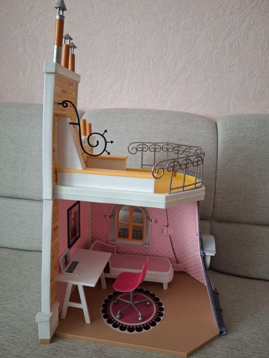 Іграшковий будинок леді баг