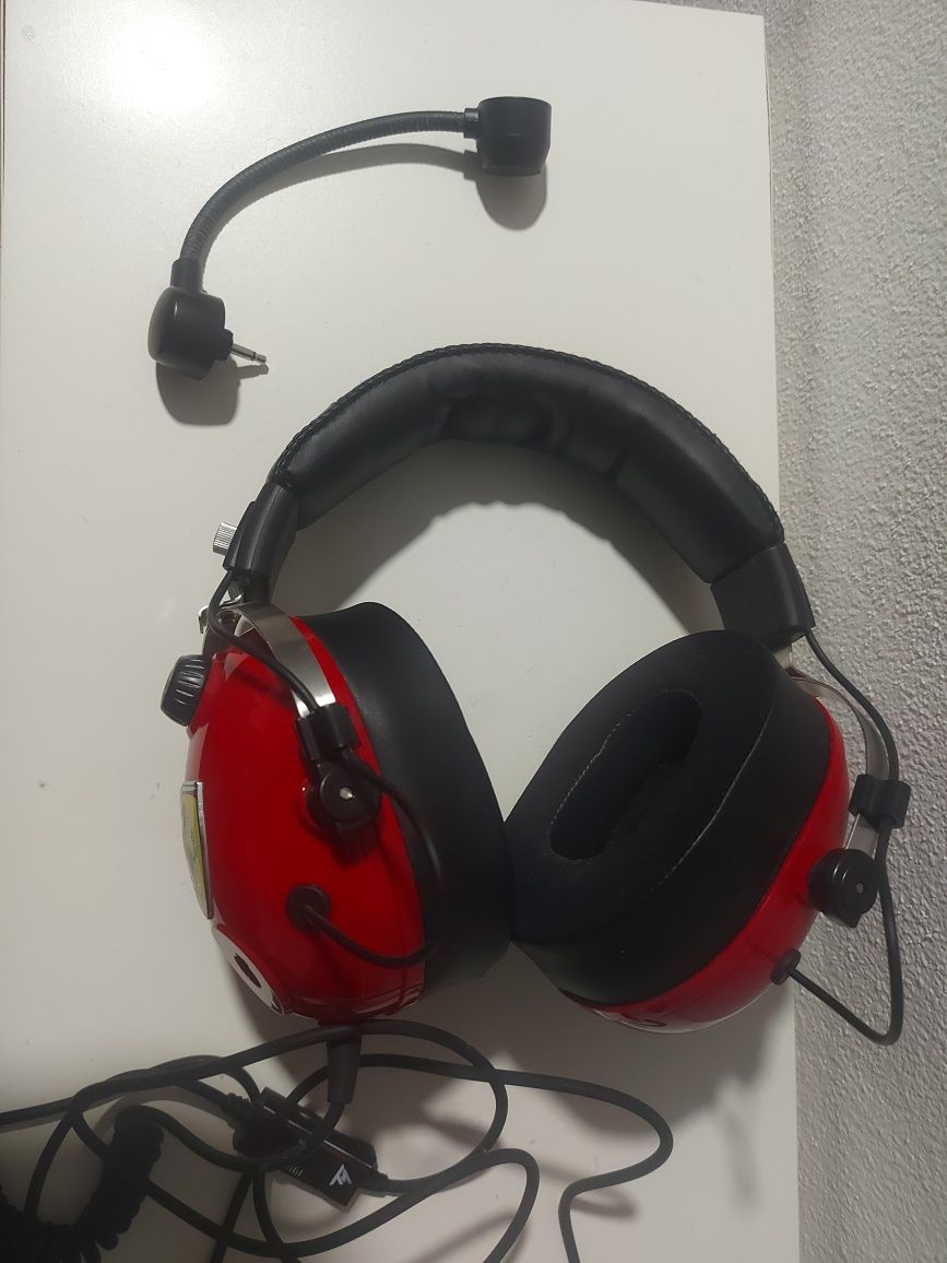 Thrustmaster T.Racing Scuderia Ferrari Edition Headset Gaming