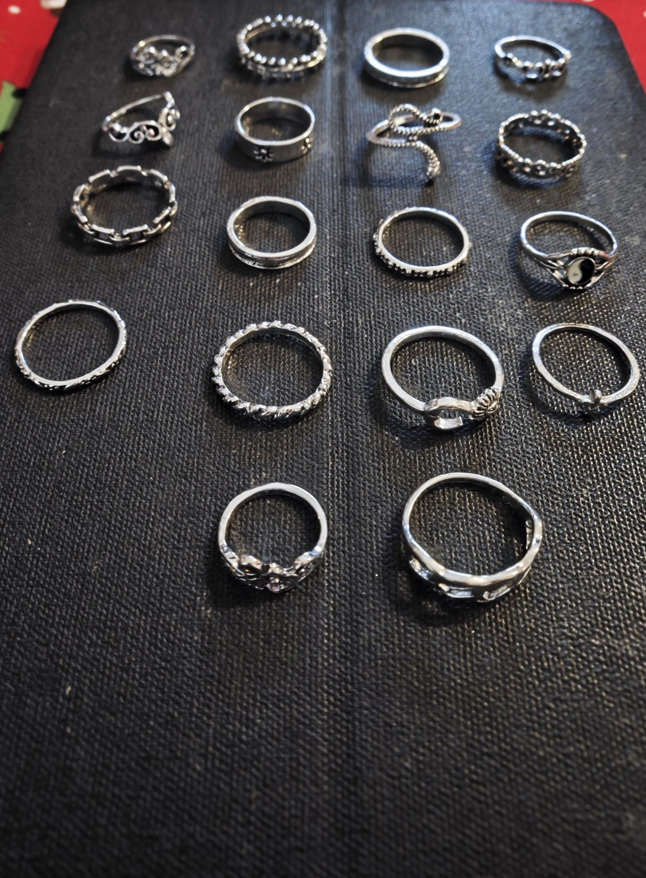 Conjunto de 85 aneis