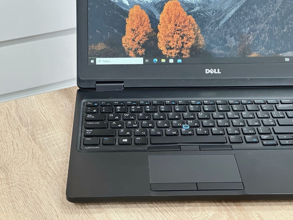 Ноутбук Dell Latitude 5580 i5-6300 8/256gb ShopusCenter