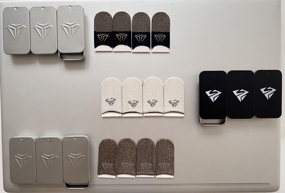 Напальчники для ігор, ціна за комплект кейс + 4 напальчника