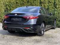 Alfa Romeo Giulia Q4 Veloce 280 km lekko uszkodzona 26 tys przebiegu